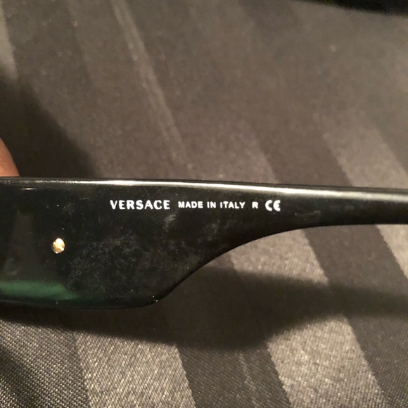 Authentic Versace sunglasses SOLD! - Picture 5 of 6